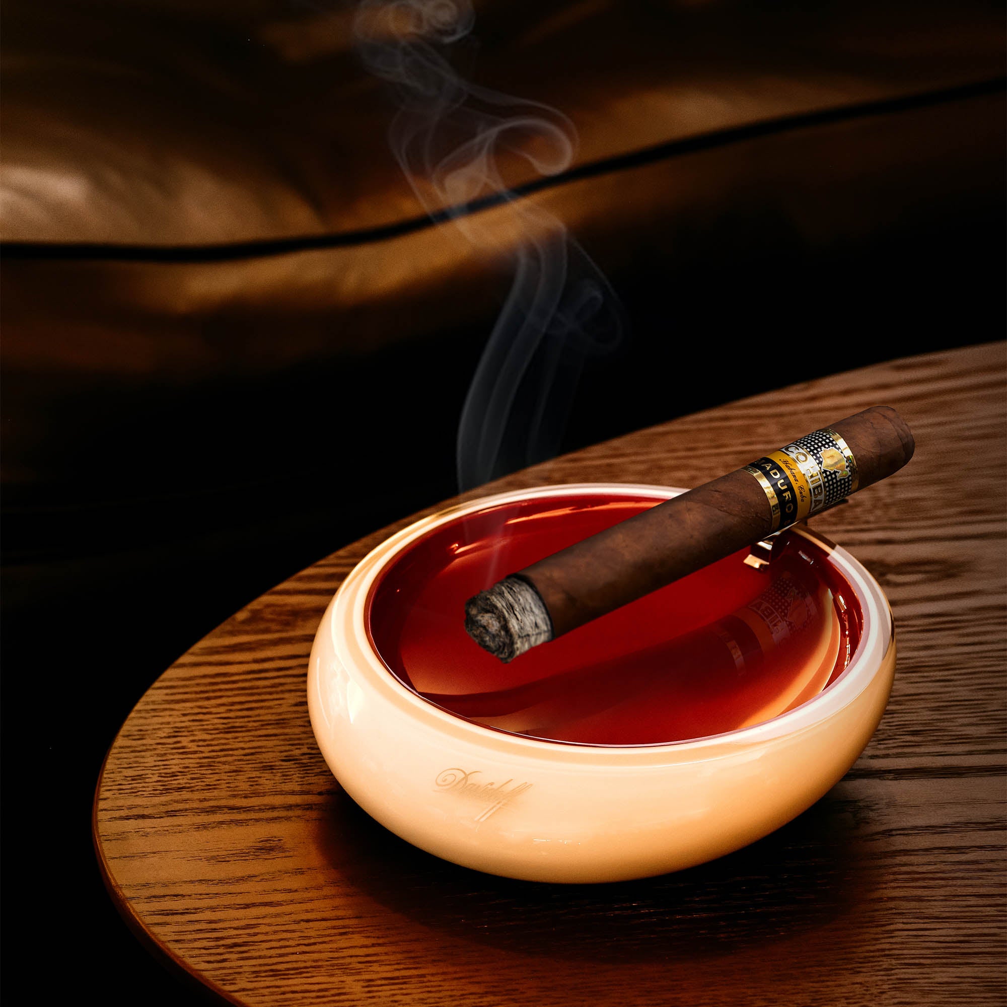 smells like cigarette smoke in my apartment Woman Is Tired Of Her Neighbor's Cigarettes Smelling Up Her Apartment, So She Gets Her Revenge With The Help Of A SuperSoaker