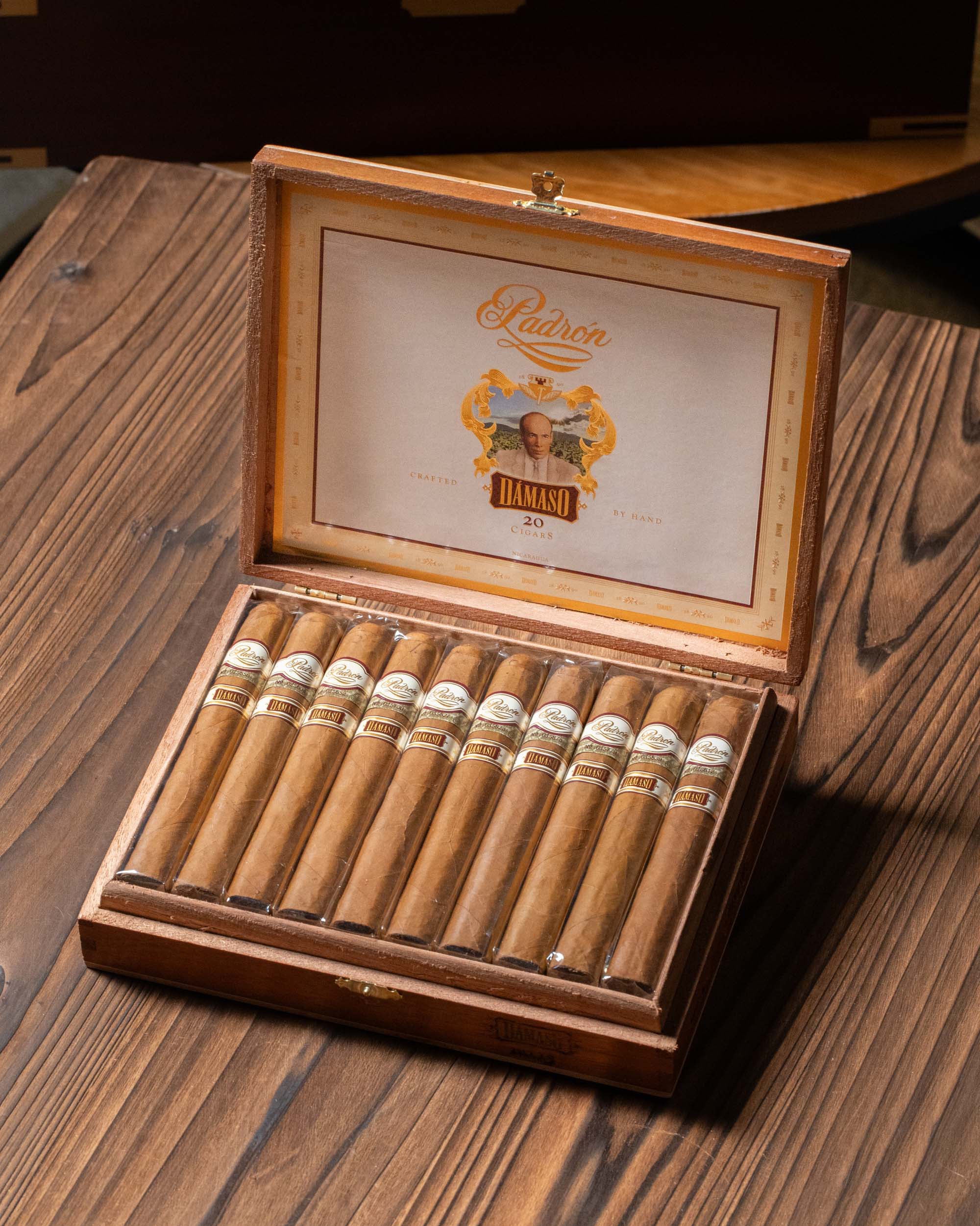 Padrón Dámaso No. 15 - Toro - nextCIGAR