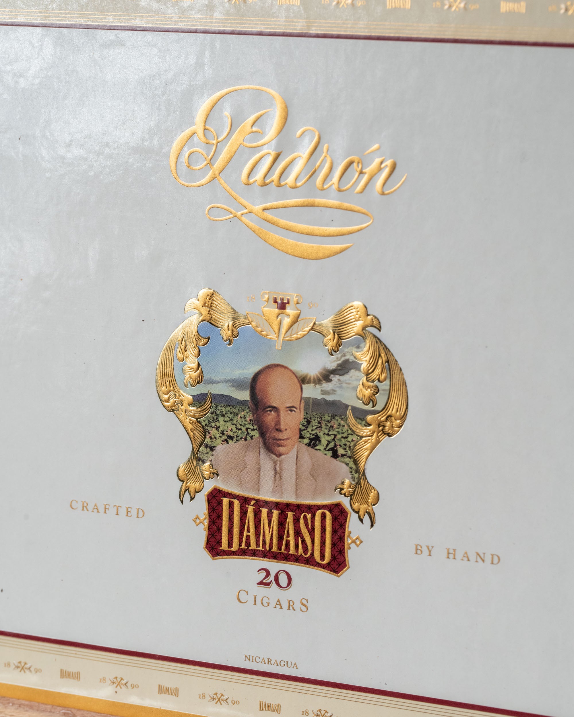 Padrón Dámaso No. 17 - Churchill - nextCIGAR