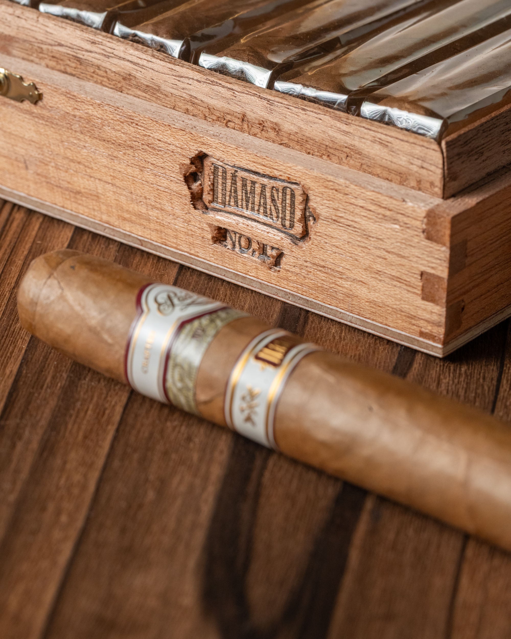 Padrón Dámaso No. 17 - Churchill - nextCIGAR