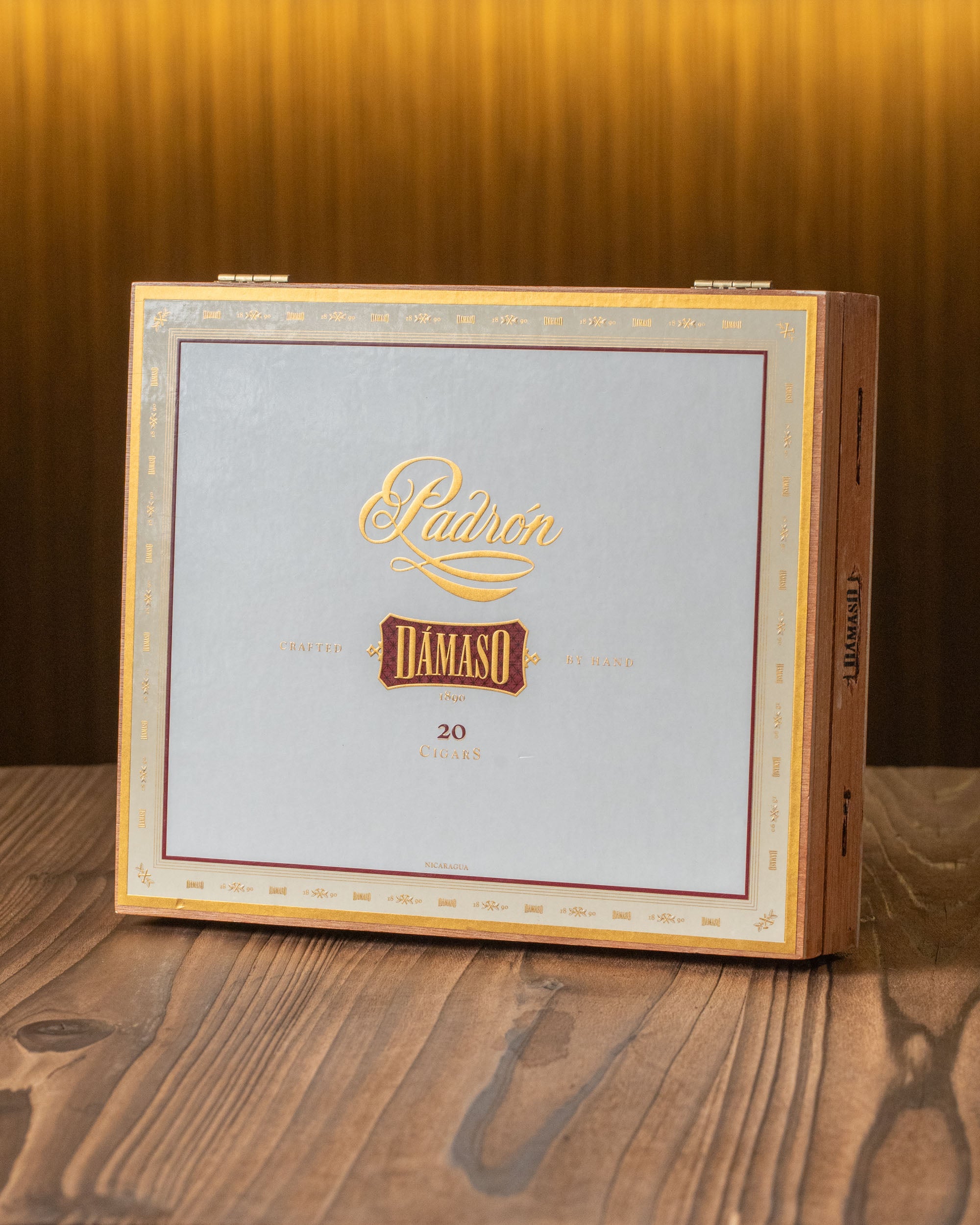 Padrón Dámaso No. 17 - Churchill - nextCIGAR