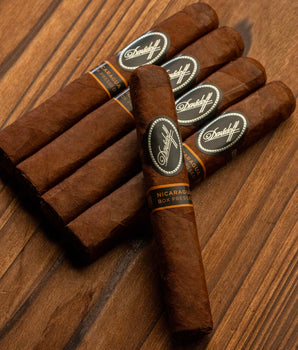 Davidoff Nicaragua Robusto Bundle - nextCIGAR