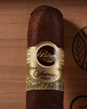 
                      
                        Load image into Gallery viewer, Padrón 1964 Anniversary Hermoso Maduro
                      
                    