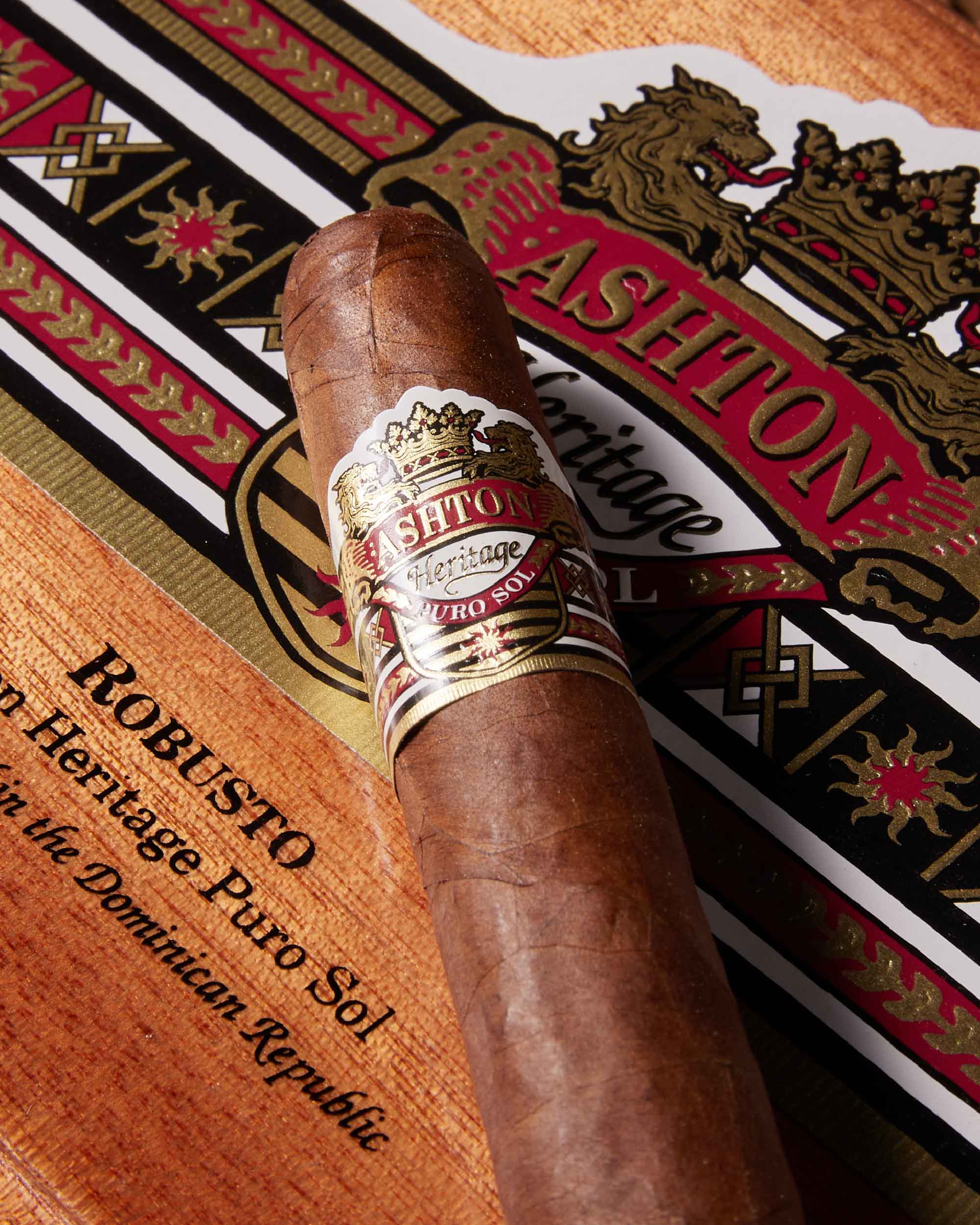 Ashton Heritage Robusto