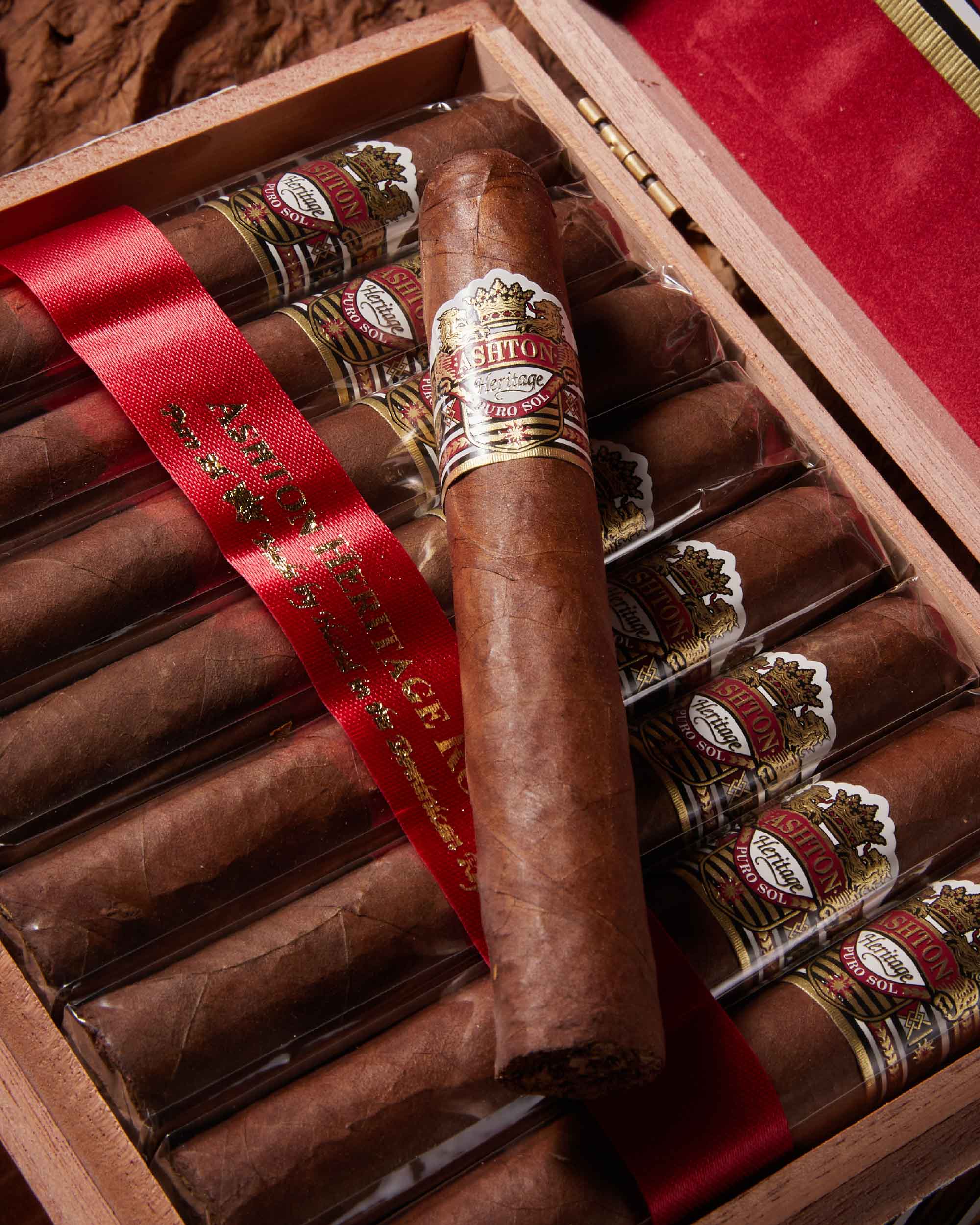 Ashton Heritage Robusto