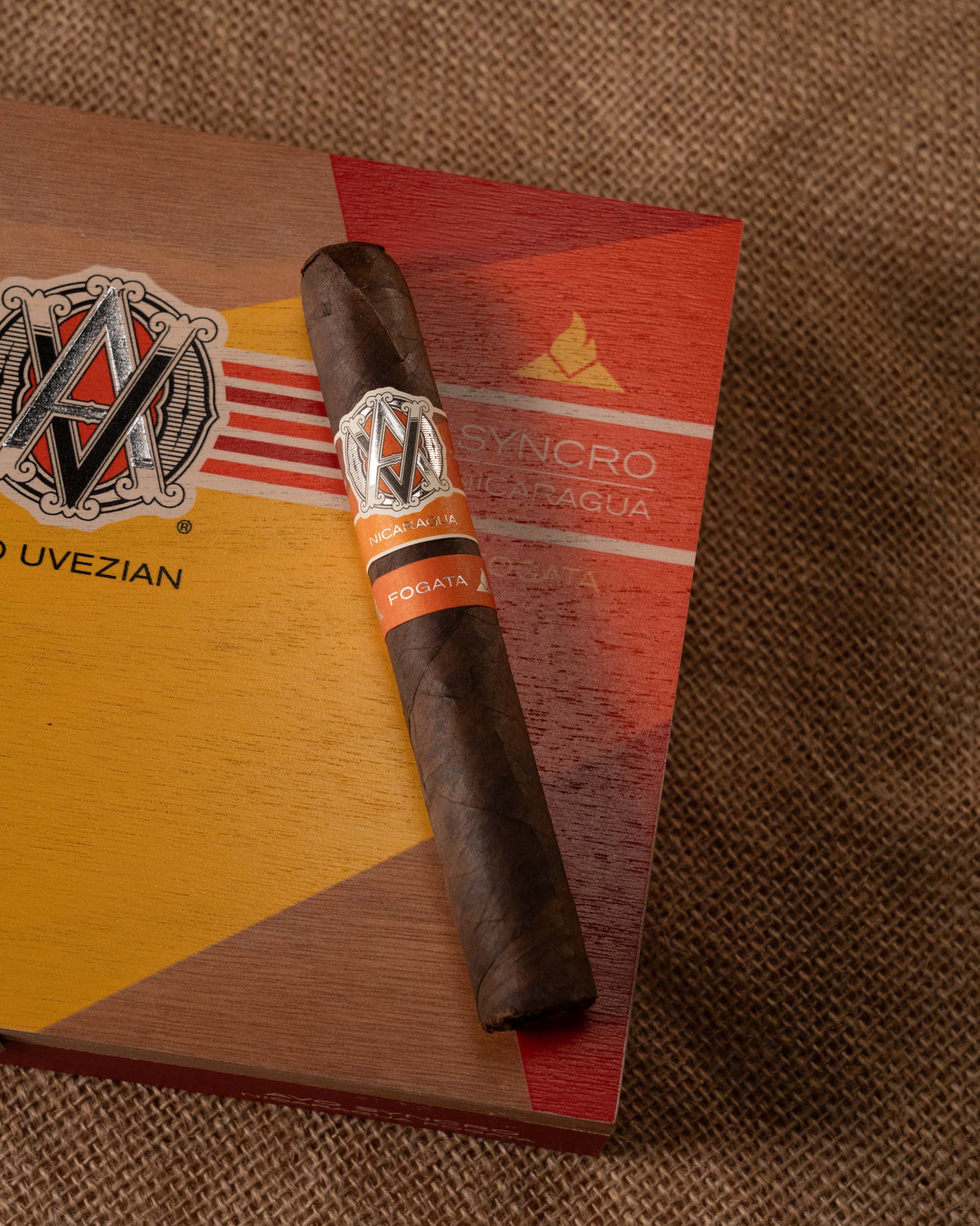 AVO Syncro Nicaragua Fogata Toro - nextCIGAR