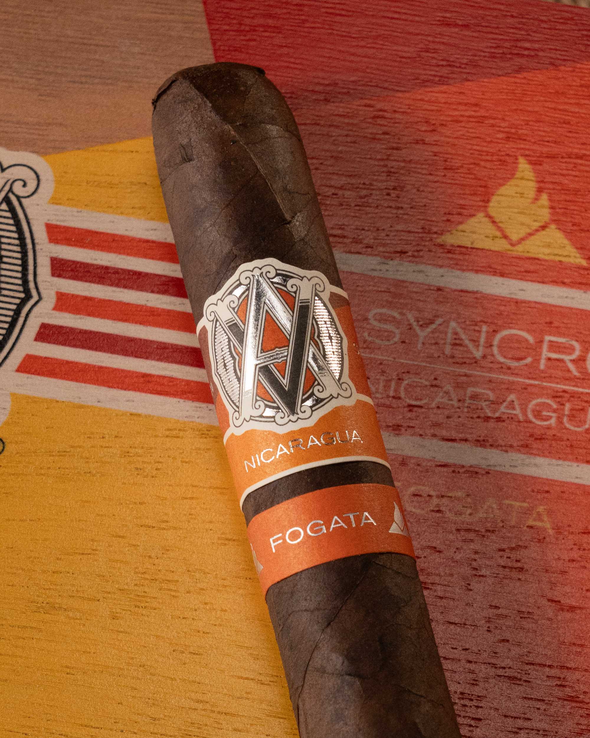 AVO Syncro Nicaragua Fogata Toro - nextCIGAR