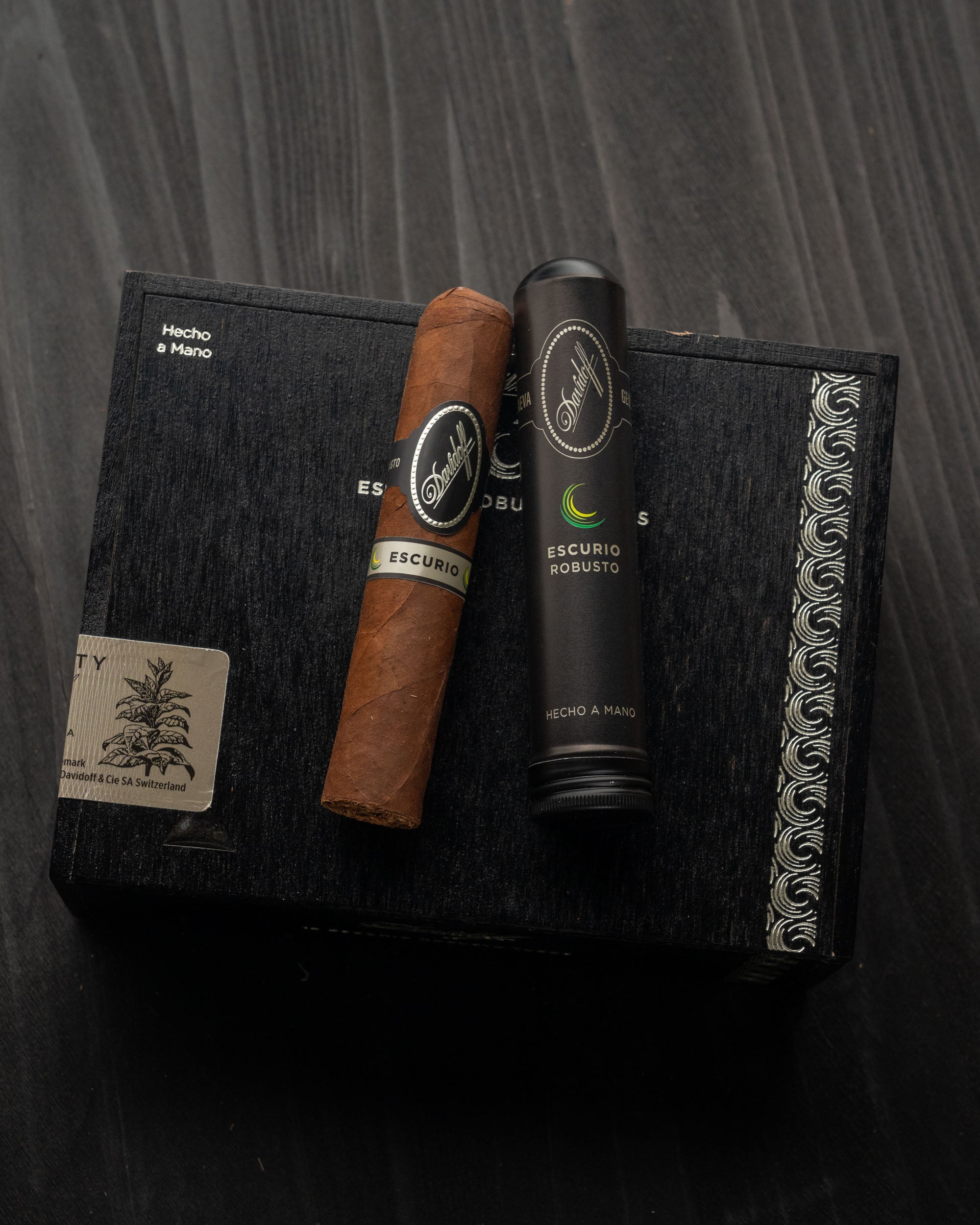 Davidoff Escurio Robusto (Tubos) - nextCIGAR