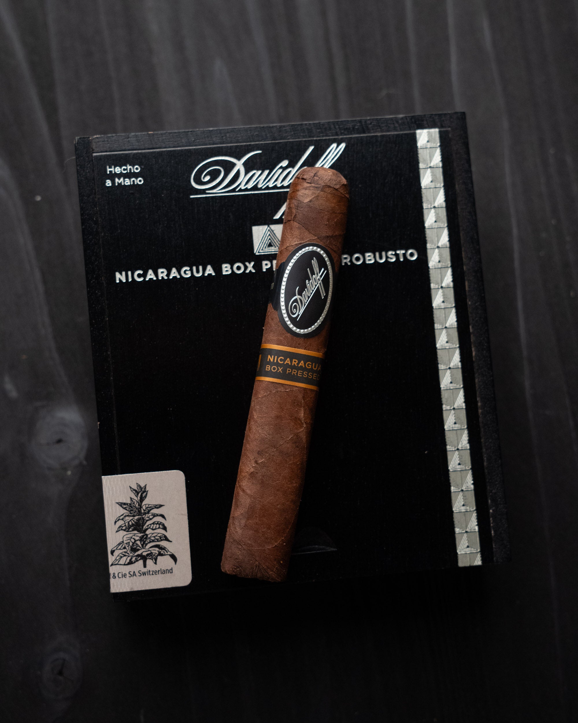 Davidoff Nicaragua Box-Pressed Robusto - nextCIGAR
