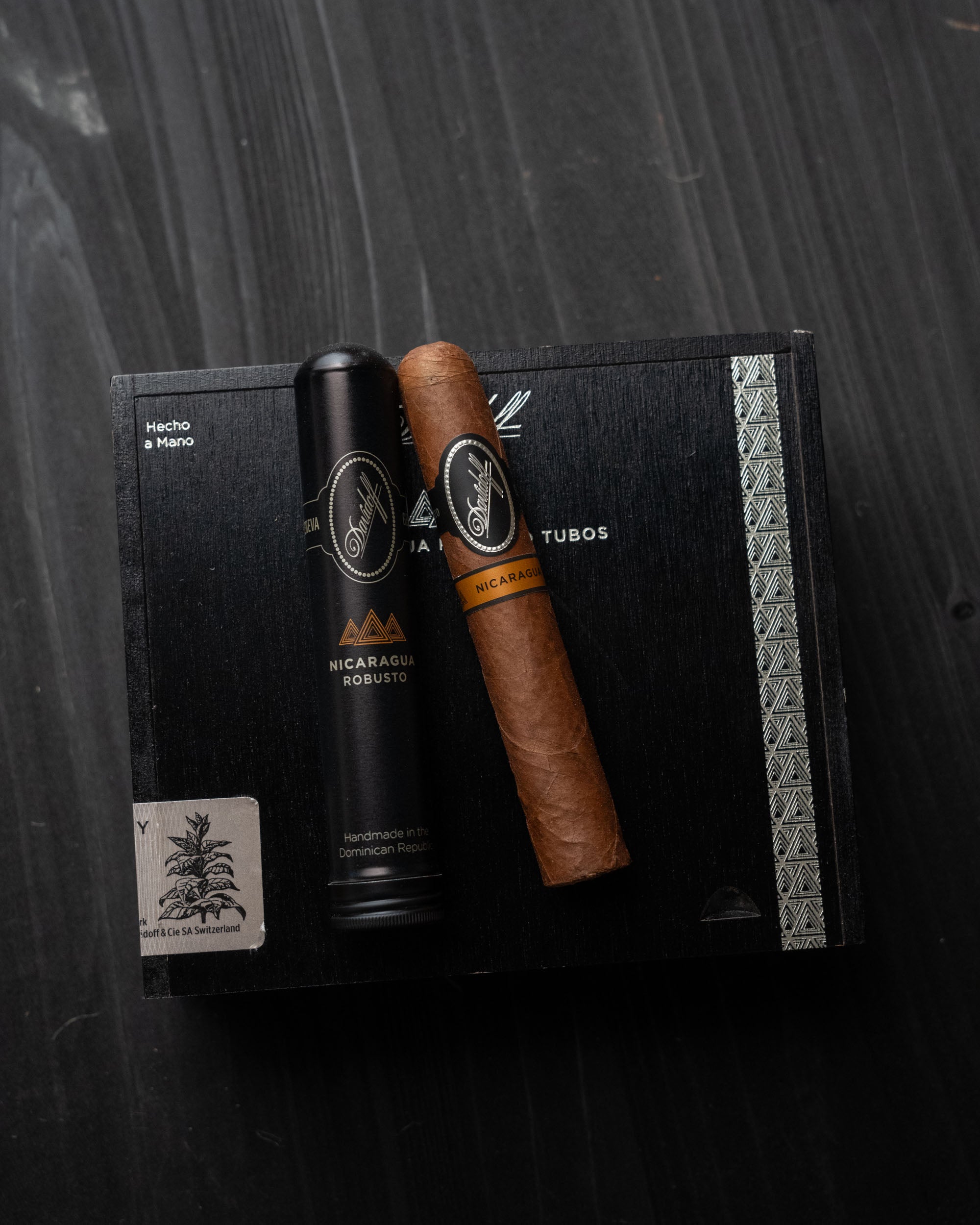 Davidoff Nicaragua Robusto (Tubos) - nextCIGAR