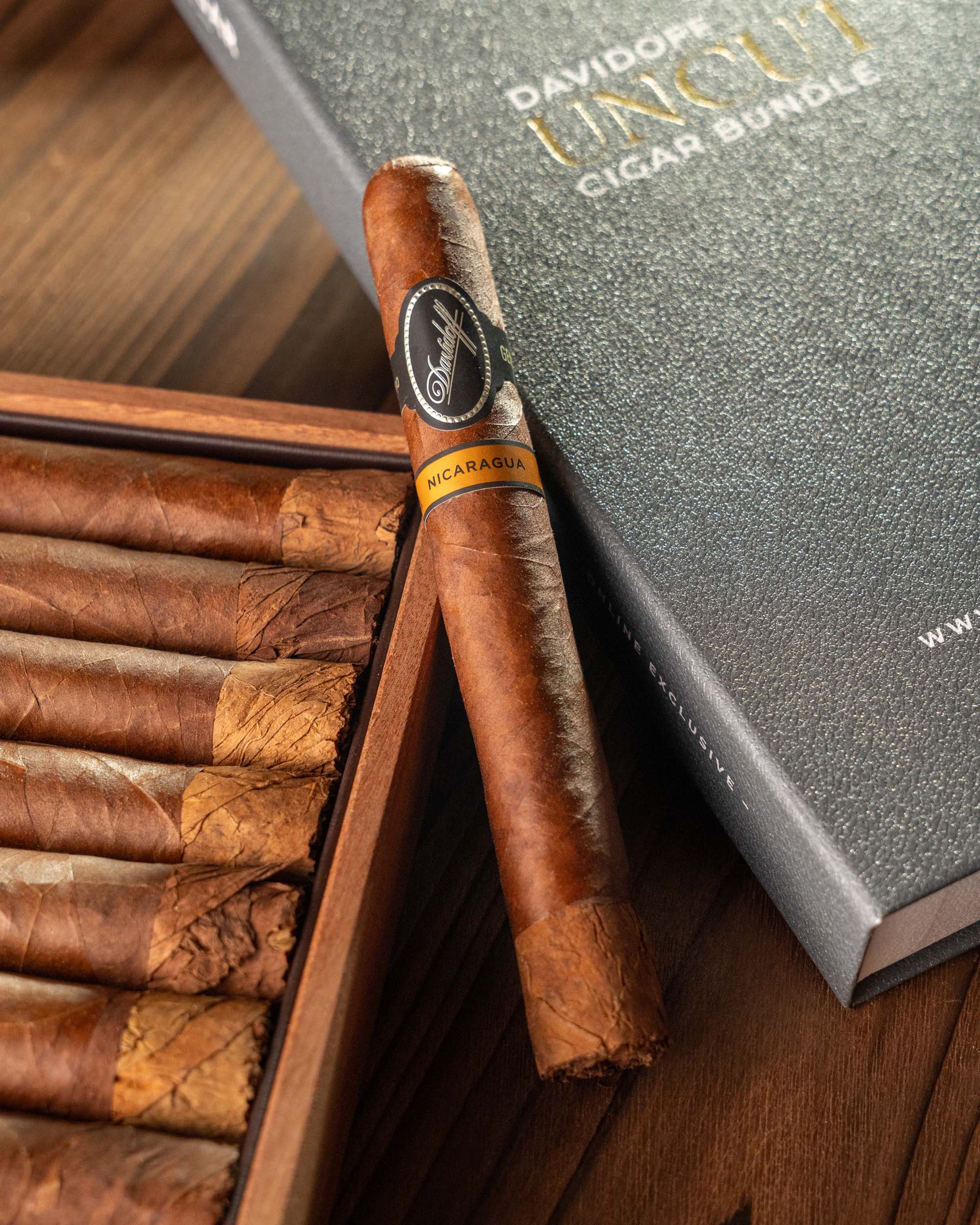 Davidoff Nicaragua Toro Cigar Bundle (Uncut) - nextCIGAR