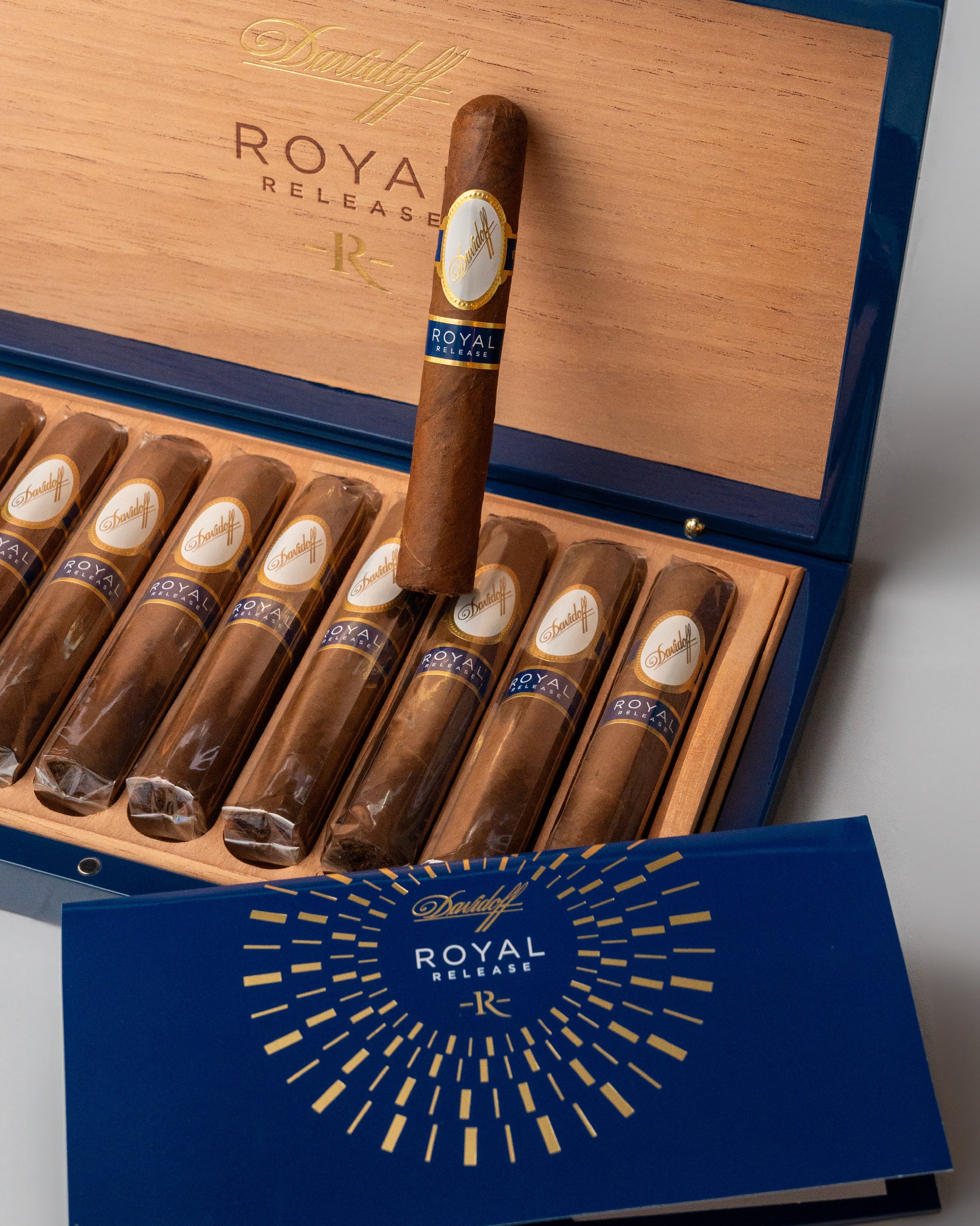 Davidoff Royal Release Robusto - nextCIGAR