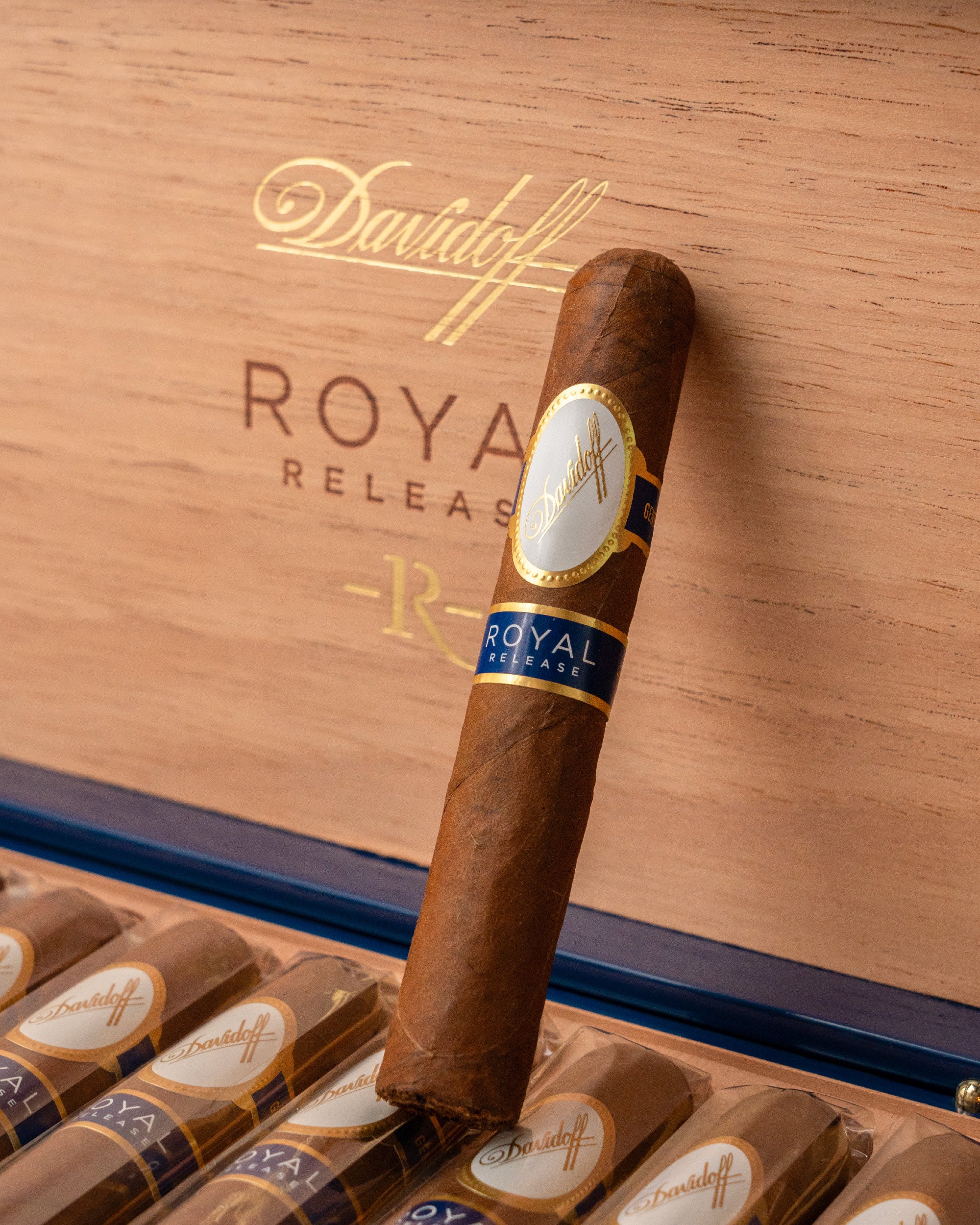 Davidoff Royal Release Robusto - nextCIGAR