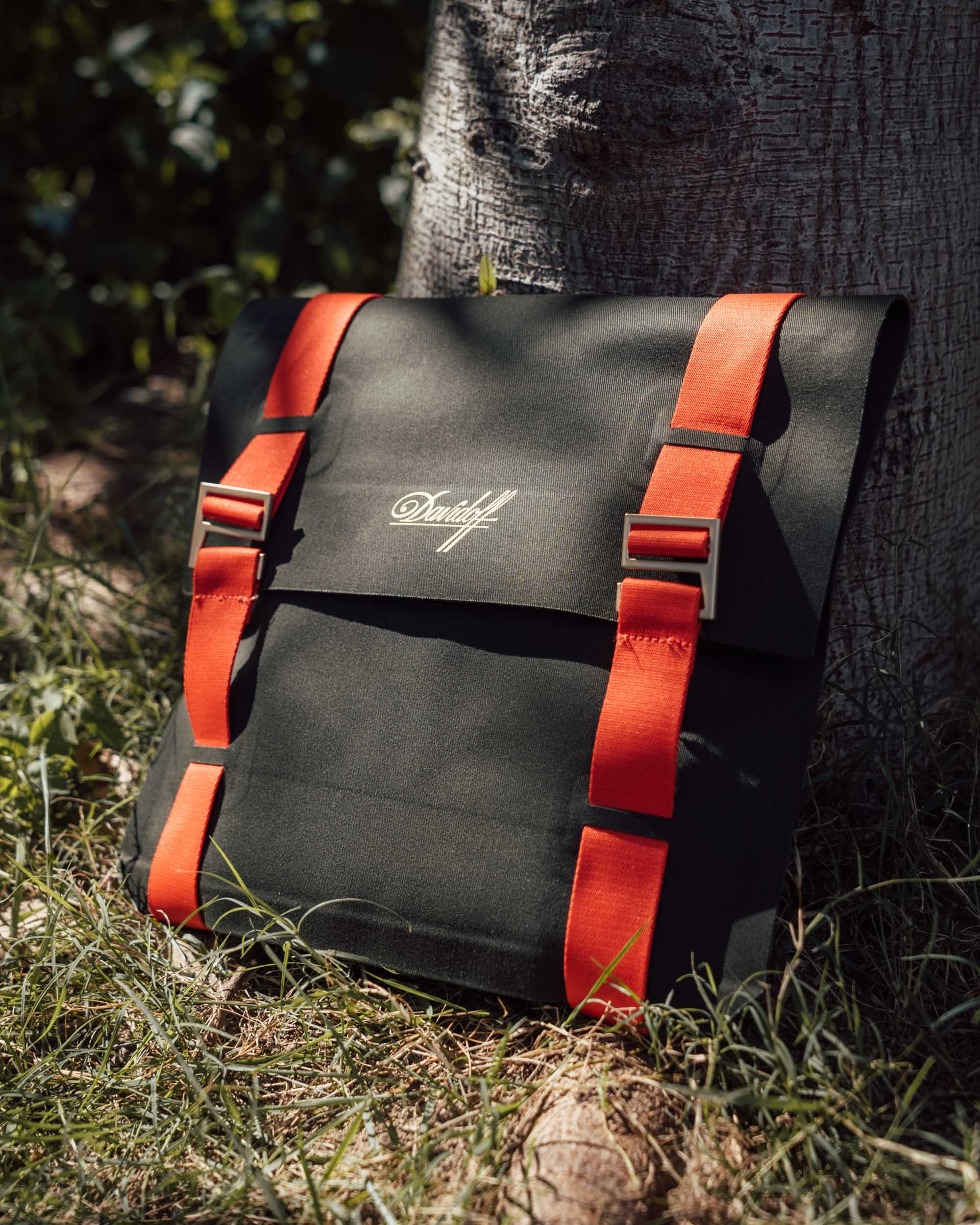 Davidoff Travel Humidor Explorer - nextCIGAR