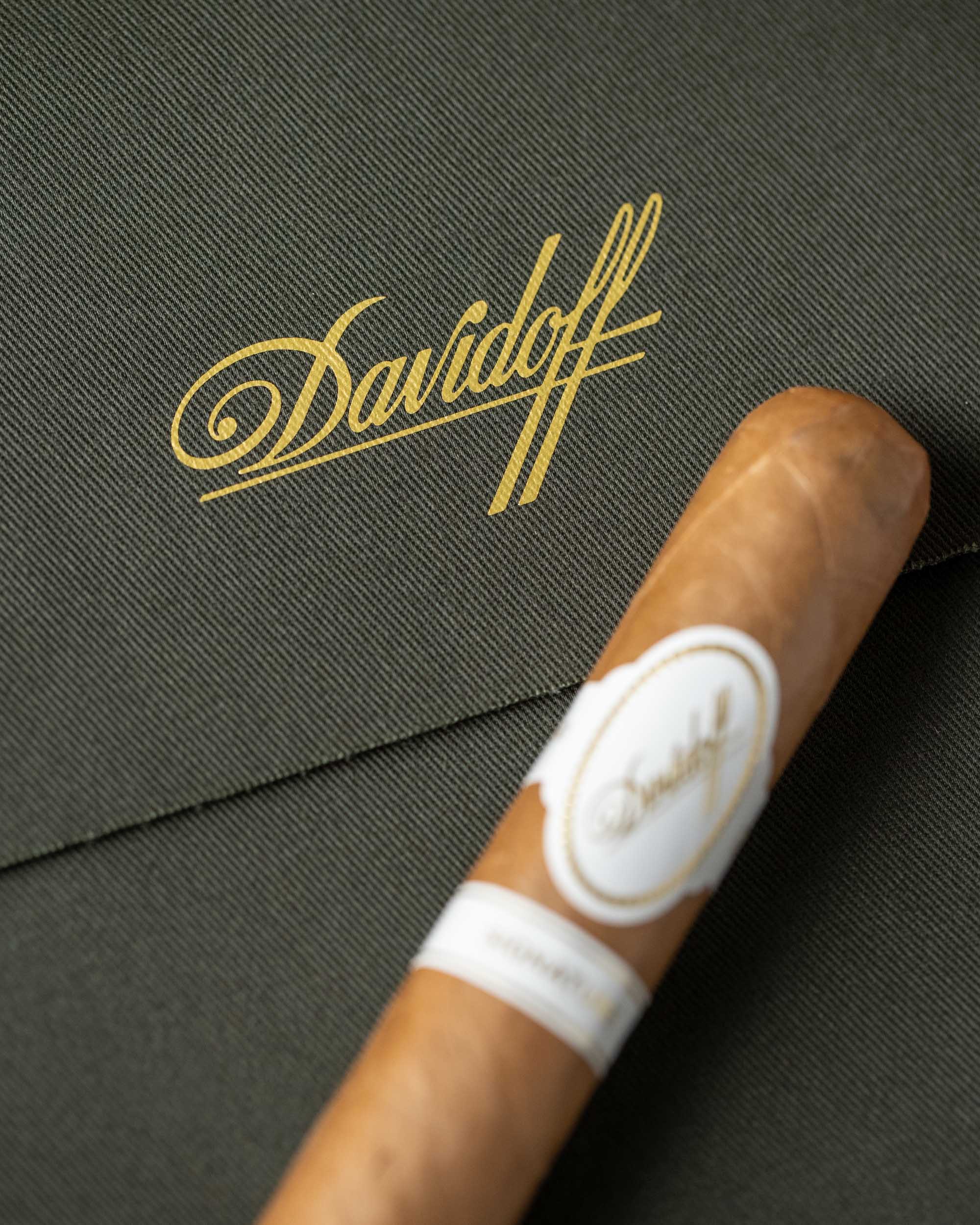 Davidoff Travel Humidor Explorer - nextCIGAR