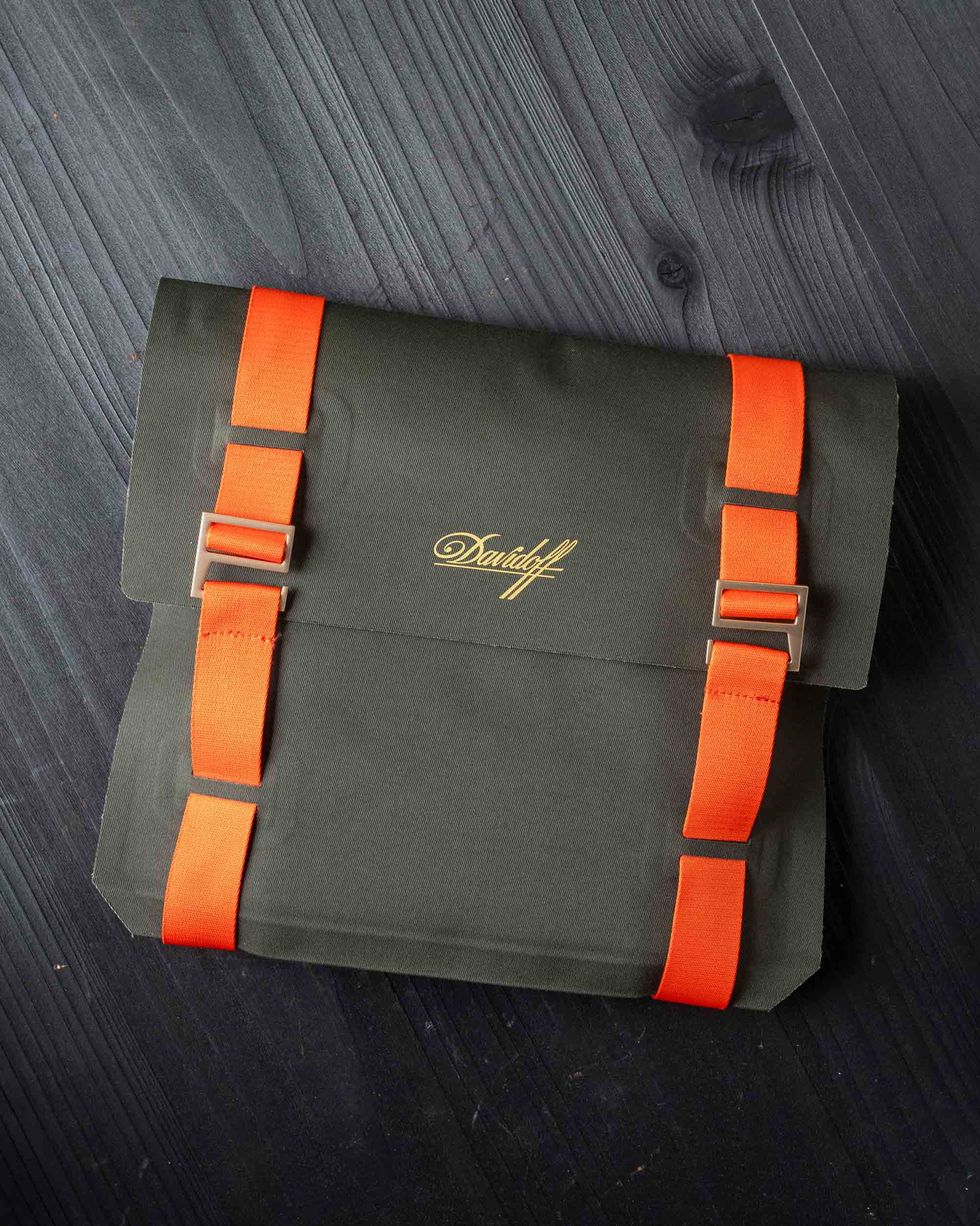 Davidoff Travel Humidor Explorer - nextCIGAR