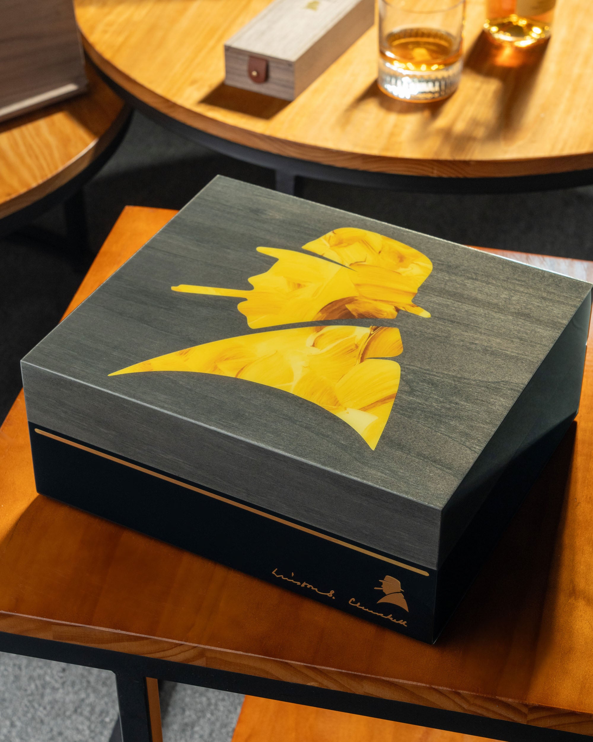 Davidoff Winston Churchill Humidor Primos The Artist - nextCIGAR
