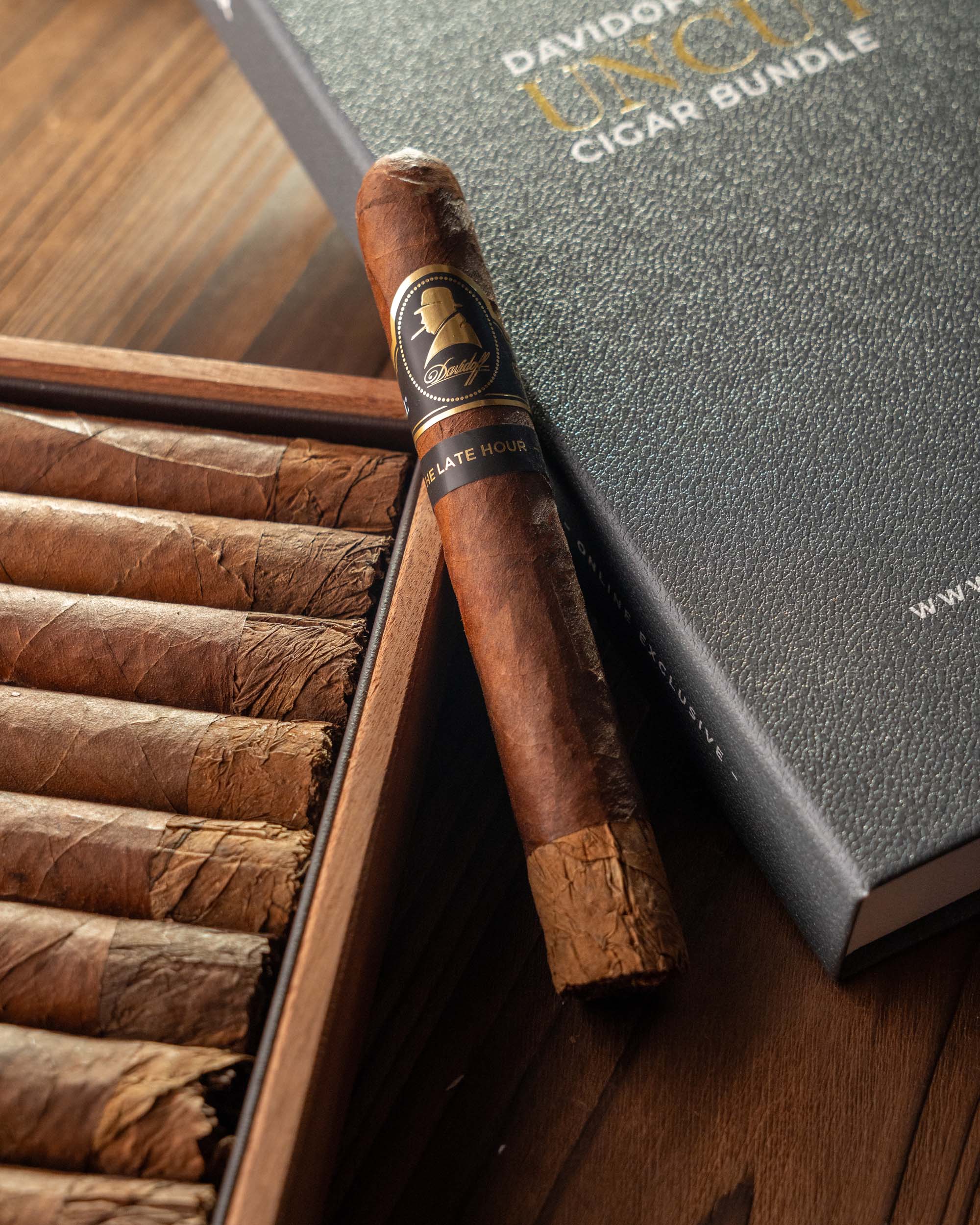 Davidoff Winston Churchill The Late Hour Robusto Cigar Bundle (Uncut) - nextCIGAR