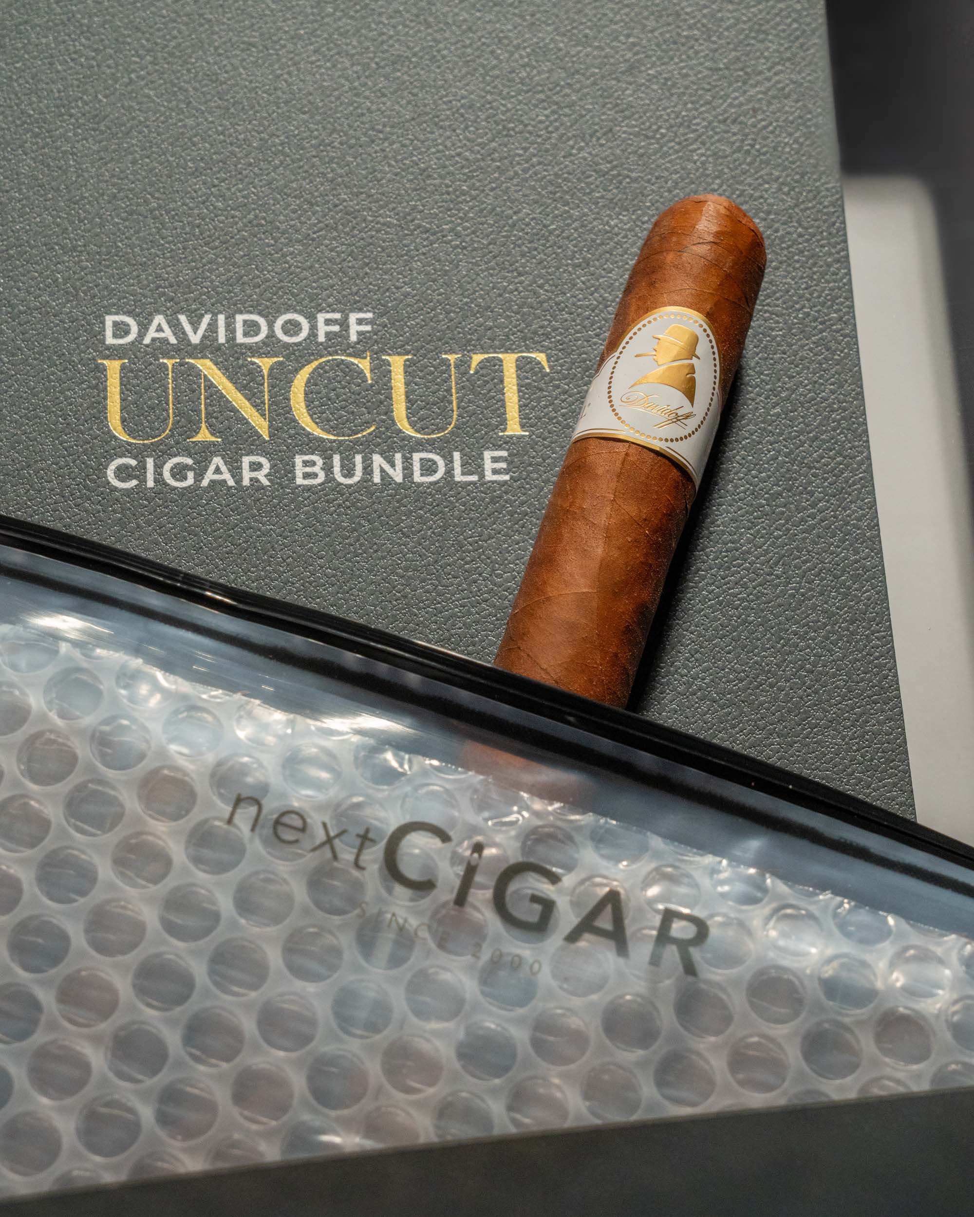 Davidoff Winston Churchill "The Original Series" Toro Cigar Bundle (Uncut) - nextCIGAR