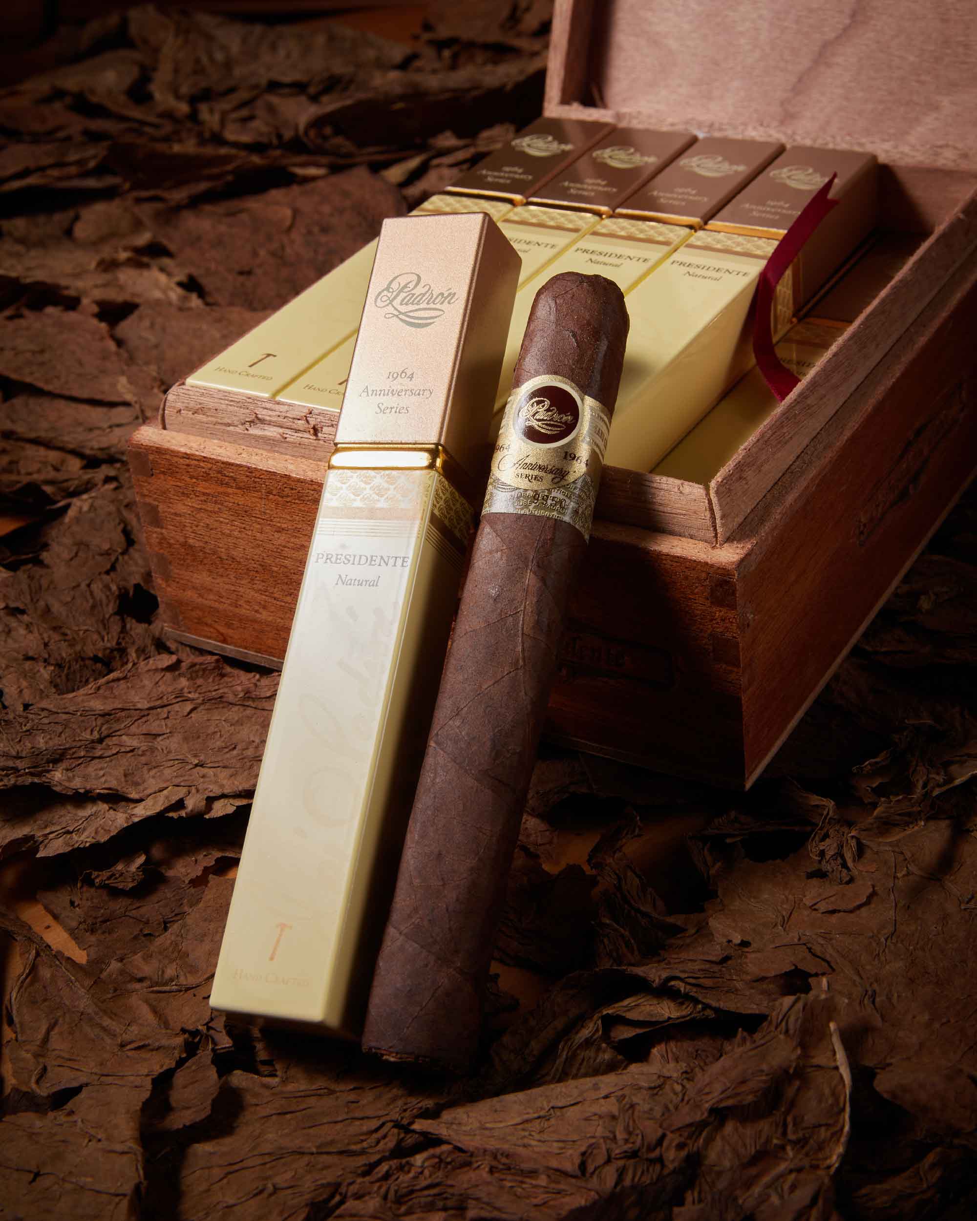 Padrón 1964 Anniversary Presidente Natural (Tubos)