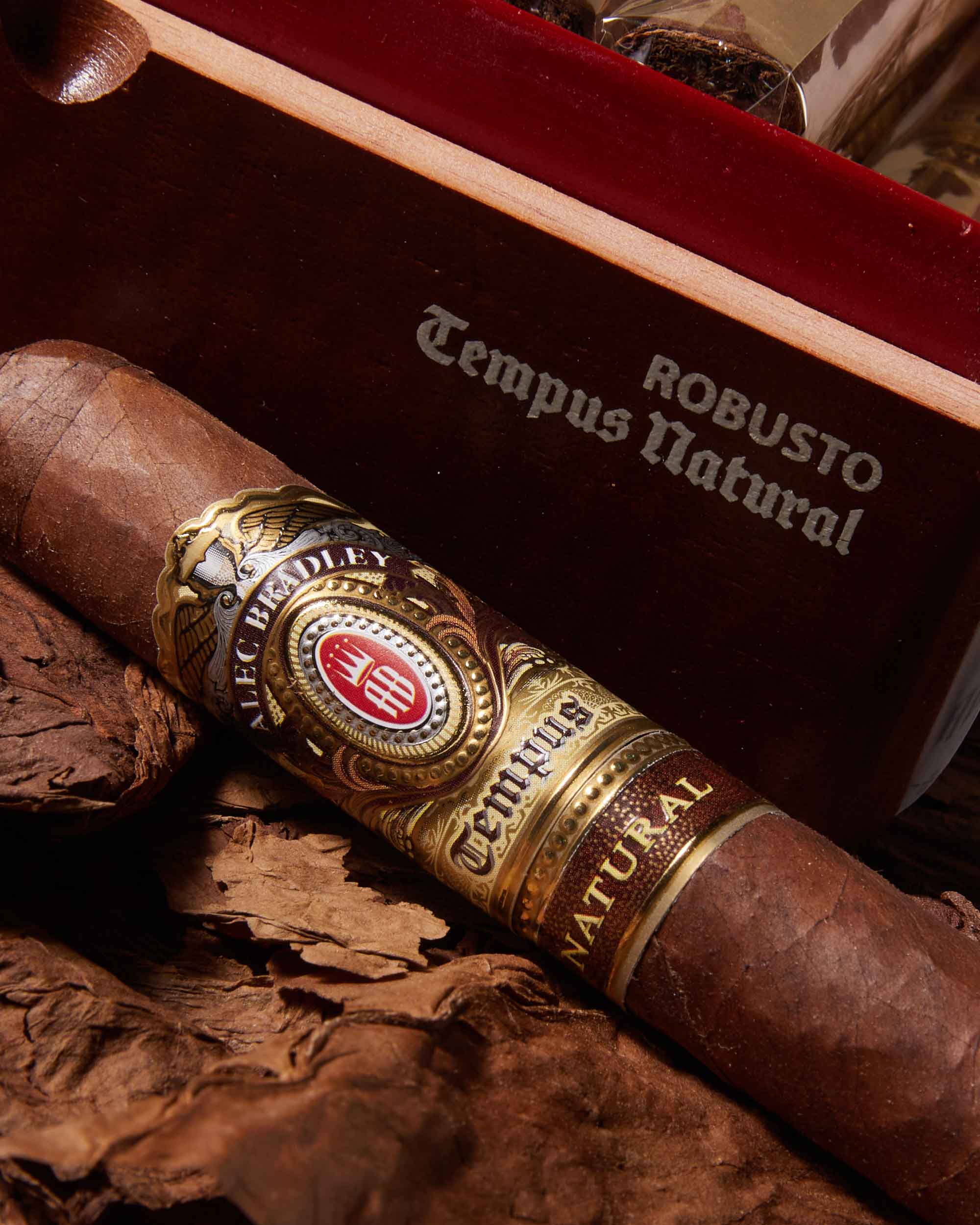 Alec Bradley Tempus Natural Robusto