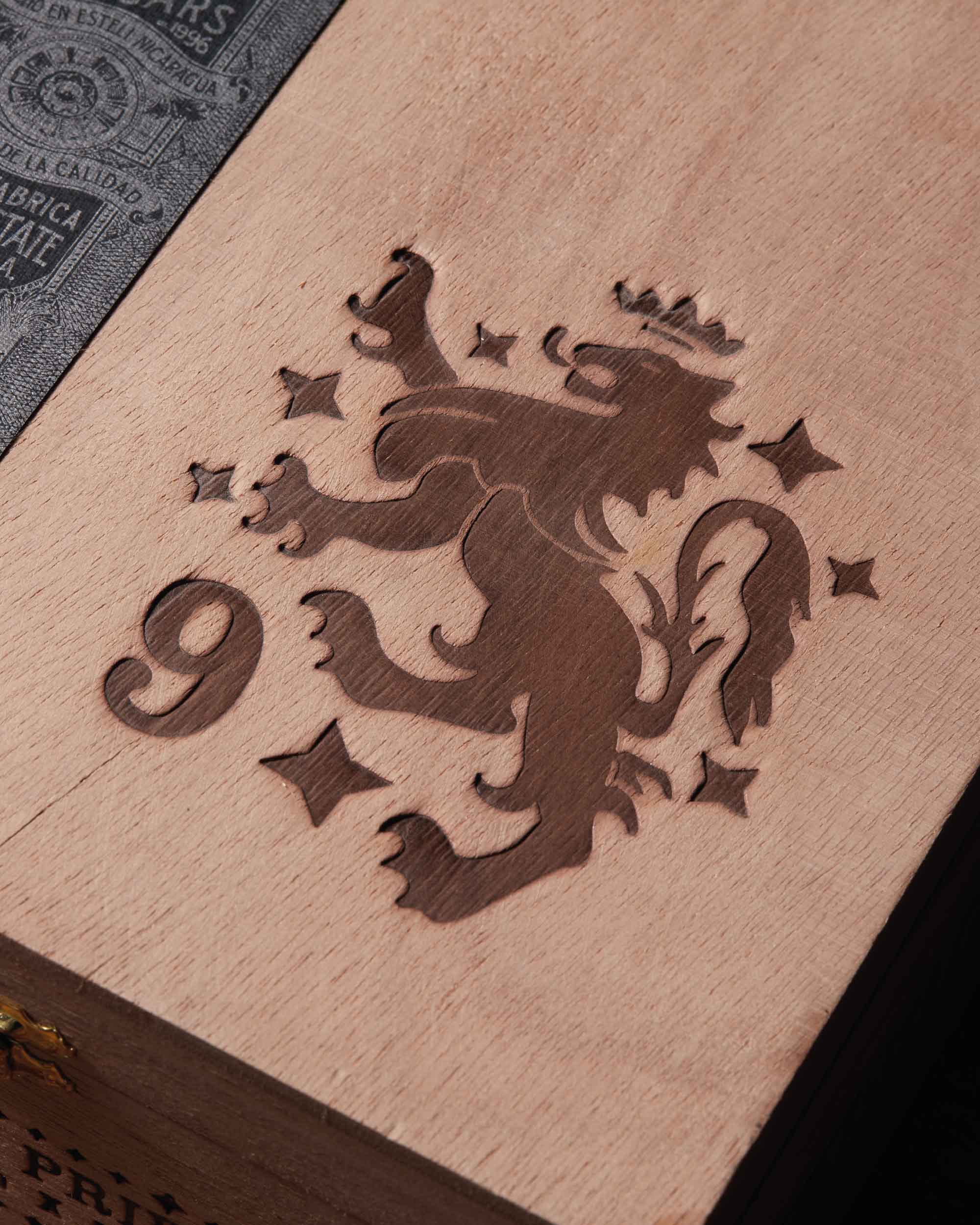 Drew Estate Liga Privada No. 9 Toro Oscuro