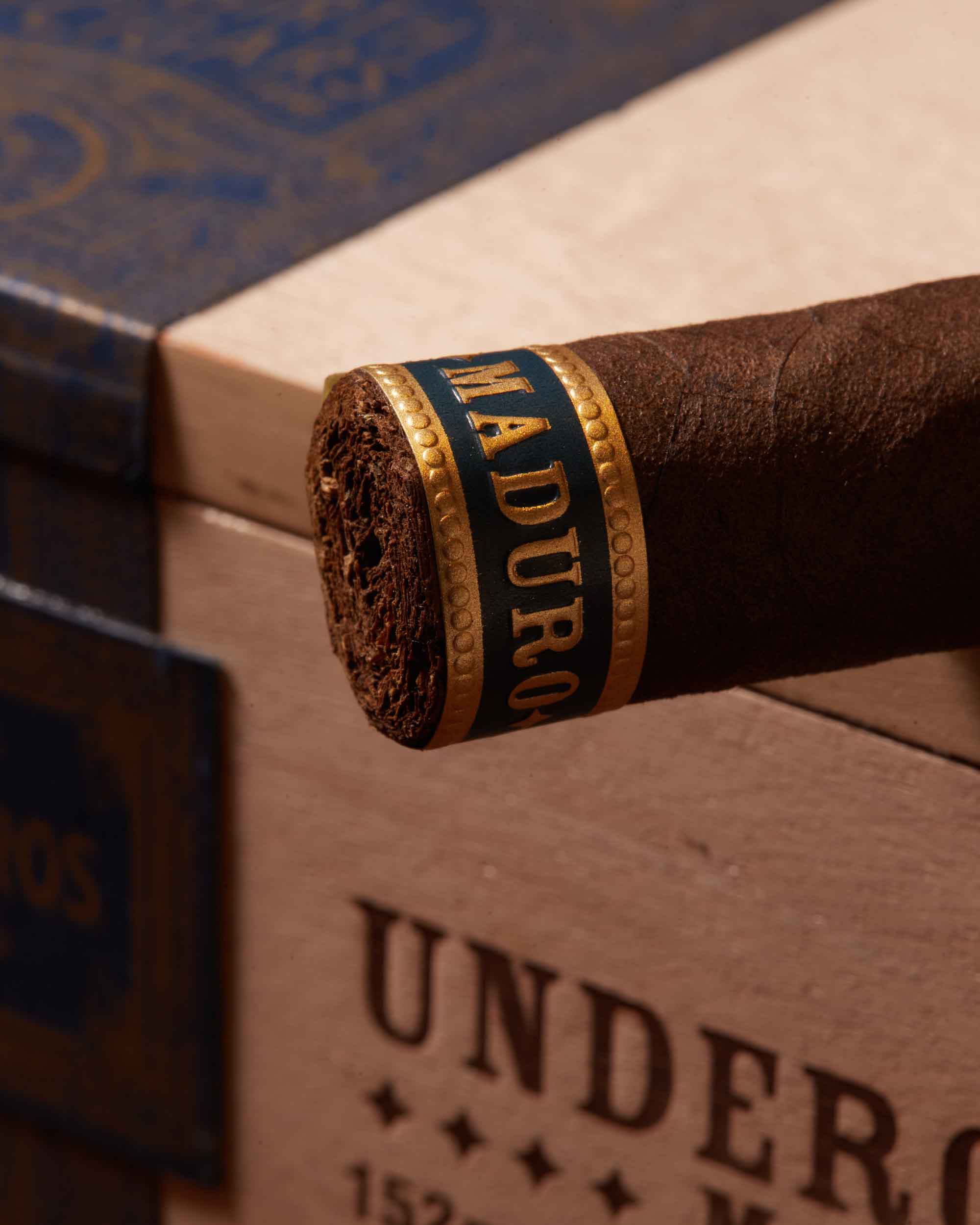 Drew Estate Liga Undercrown Maduro Belicoso