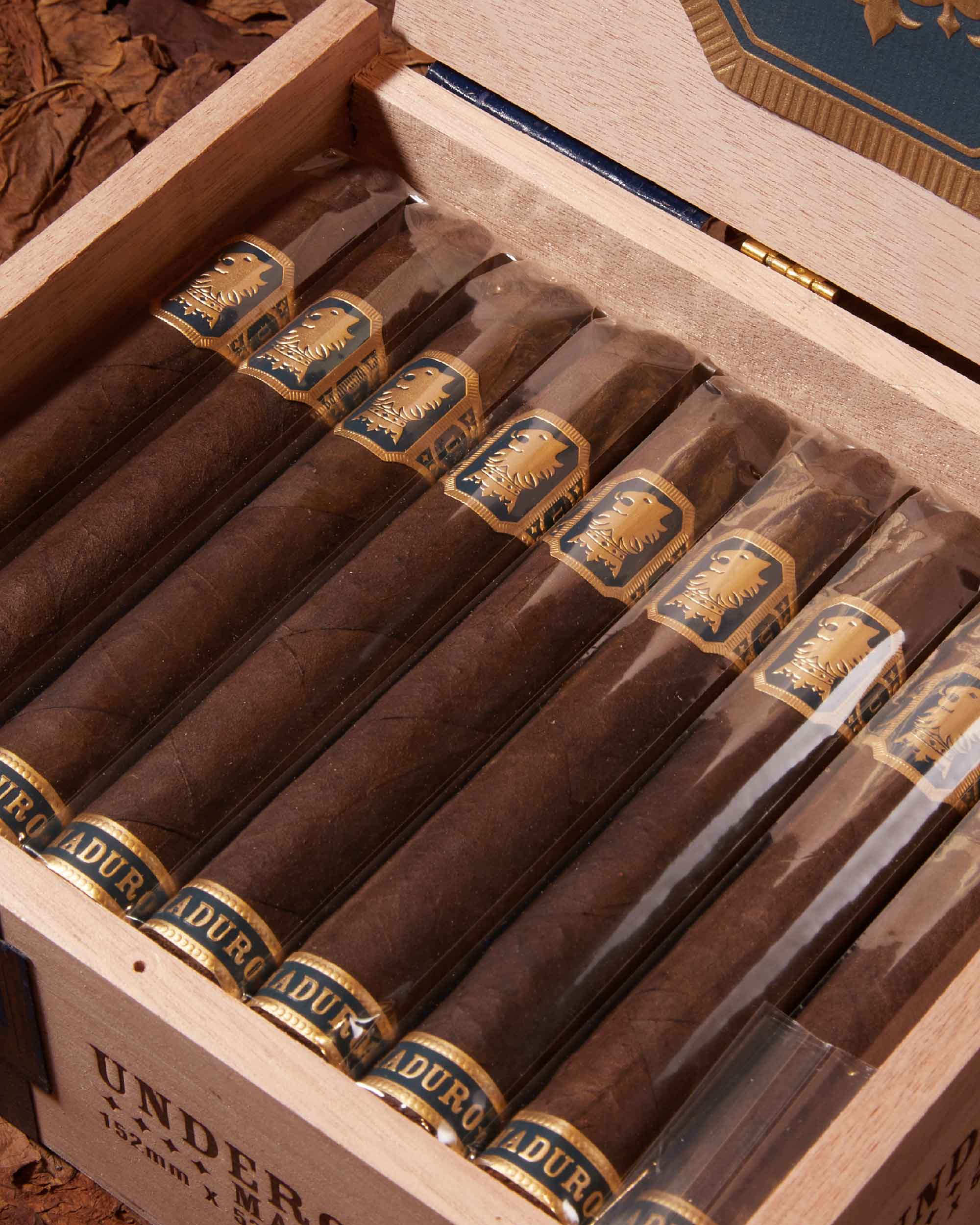Drew Estate Liga Undercrown Maduro Belicoso