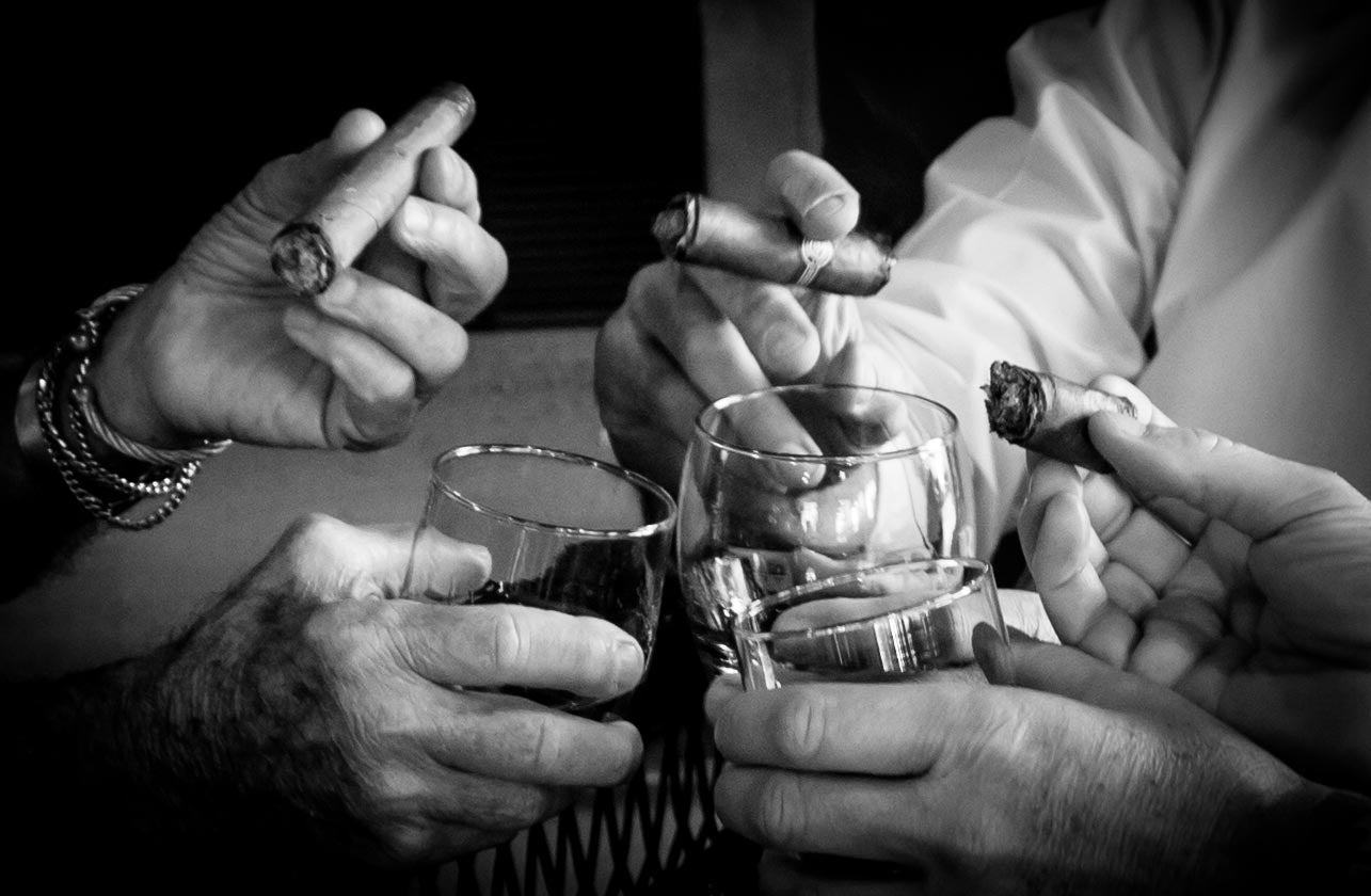 How Often to Puff a Cigar + 3 Cigar Smoking Tips | nextCigar – nextCIGAR