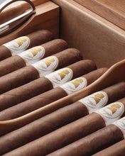 
                      
                        將圖片載入圖庫檢視器 Davidoff Winston Churchill The Raconteur Humidor Primos (25 - 35 Cigars)
                      
                    