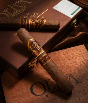 Oliva Serie V Melanio Toro