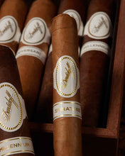 
                      
                        Load image into Gallery viewer, Davidoff White Band Collection Bundle
                      
                    