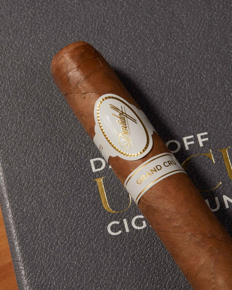 Davidoff Grand Cru Robusto Cigar Bundle (Uncut)