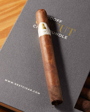 
                      
                        이미지를 갤러리 뷰어에 로드 , Davidoff Winston Churchill &quot;The Original Series&quot; Toro Cigar Bundle (Uncut)
                      
                    