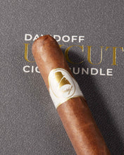 
                      
                        이미지를 갤러리 뷰어에 로드 , Davidoff Winston Churchill &quot;The Original Series&quot; Toro Cigar Bundle (Uncut)
                      
                    