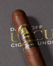 
                      
                        Load image into Gallery viewer, Davidoff Winston Churchill The Late Hour Toro Cigar Bundle (Uncut)
                      
                    