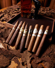 
                      
                        Load image into Gallery viewer, Padrón x Davidoff Classic Legends Bundle
                      
                    