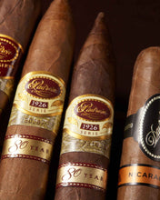 
                      
                        Load image into Gallery viewer, Padrón x Davidoff Classic Legends Bundle
                      
                    