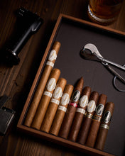 
                      
                        Load image into Gallery viewer, Davidoff The Connoisseur Selection - nextCIGAR
                      
                    