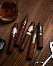 
                      
                        Load image into Gallery viewer, Davidoff The Connoisseur Selection - nextCIGAR
                      
                    