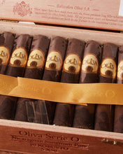 
                      
                        Load image into Gallery viewer, Oliva Serie O Sun Grown Robusto
                      
                    