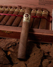 
                      
                        Load image into Gallery viewer, Padrón 1964 Anniversary Imperial Natural
                      
                    