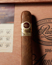 
                      
                        Load image into Gallery viewer, Padrón 1964 Anniversary Imperial Natural
                      
                    