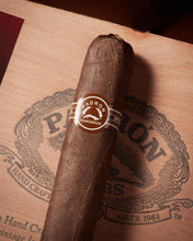 
                      
                        Load image into Gallery viewer, Padrón 3000 Maduro
                      
                    
