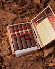 
                      
                        Load image into Gallery viewer, Padrón Family Reserve 85 Maduro
                      
                    
