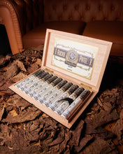 
                      
                        Load image into Gallery viewer, Rocky Patel Vintage 1999 Deluxe Toro (Tubos)
                      
                    