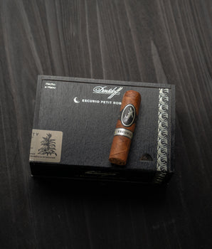 Davidoff Escurio Petit Robusto - nextCIGAR