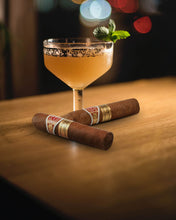 
                      
                        將圖片載入圖庫檢視器 Romeo y Julieta Petit Churchills
                      
                    