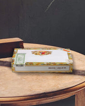 
                      
                        將圖片載入圖庫檢視器 Romeo y Julieta Petit Churchills
                      
                    