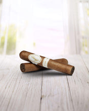
                      
                        Load image into Gallery viewer, Davidoff Grand Cru No. 5
                      
                    
